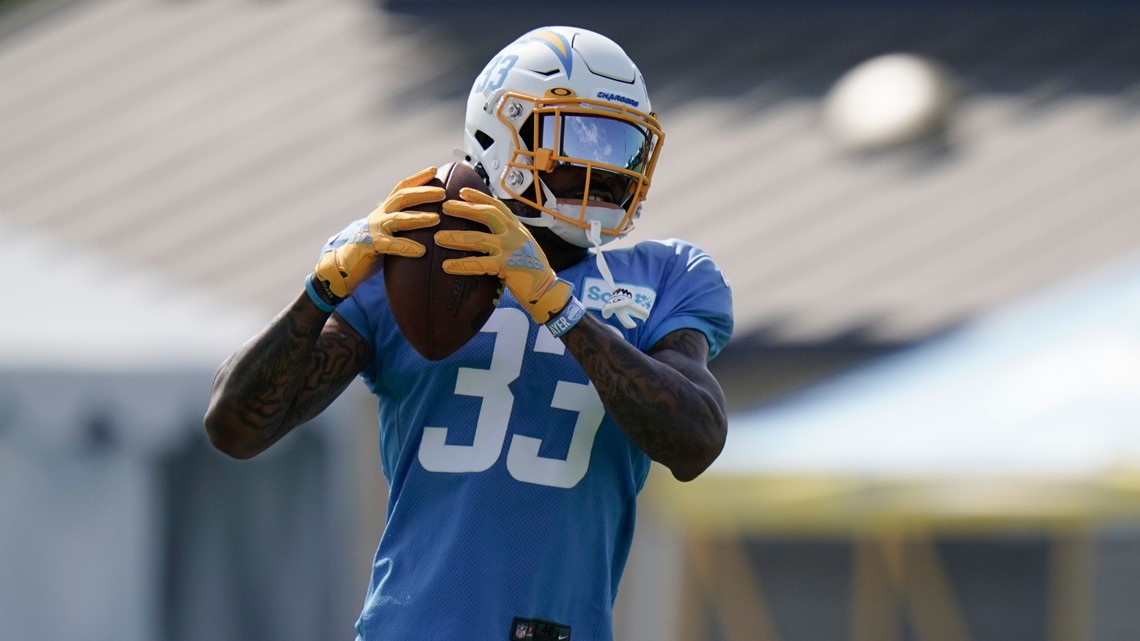 Chargers Pro Bowl S Derwin James to miss season due to knee injury