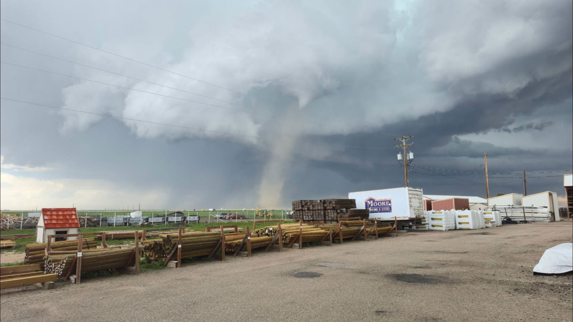 Tornadoes cause damage in eastern Colorado Sunday | 9news.com