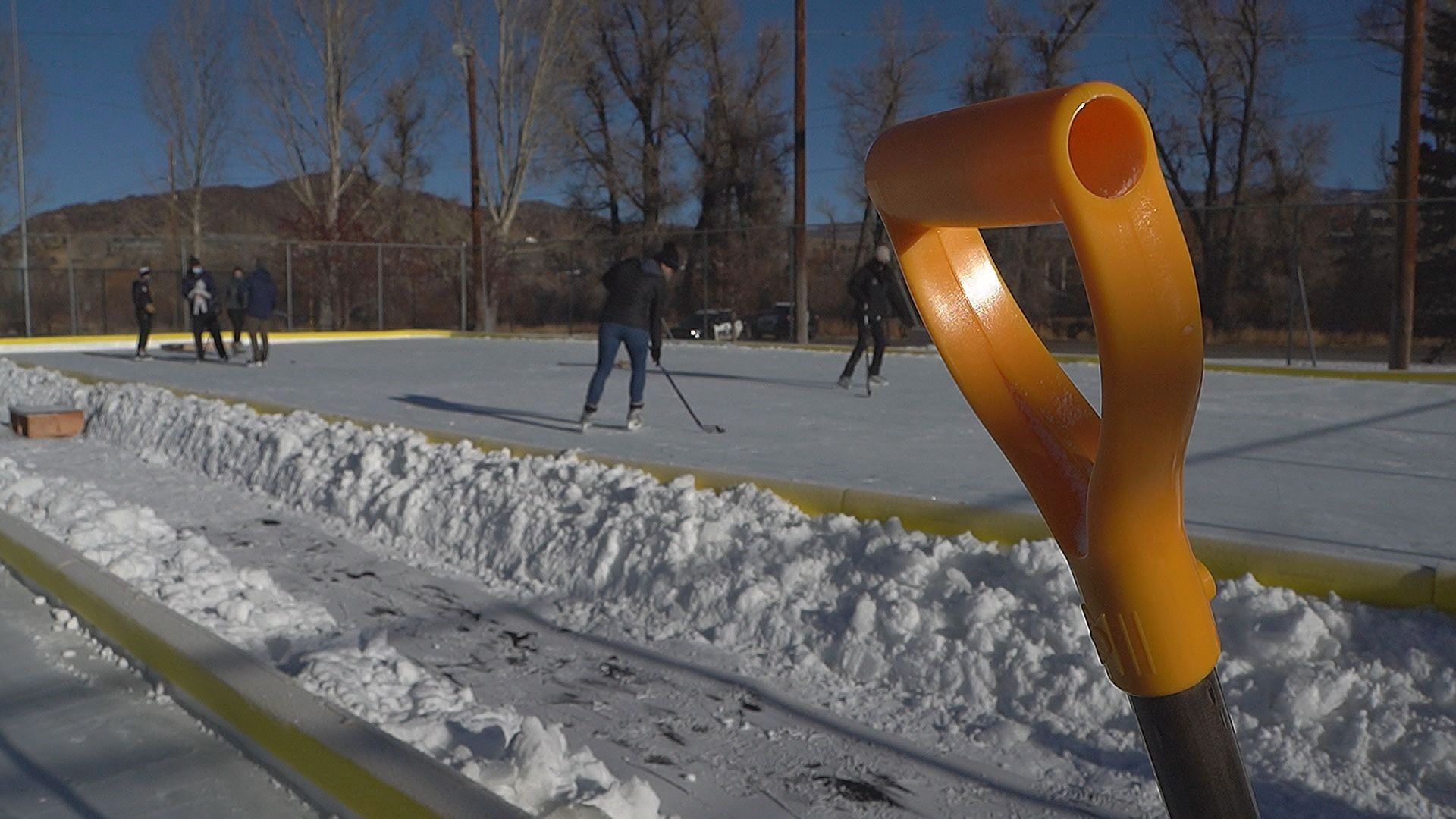 Free outdoor ice skating rink opens in Steamboat Springs