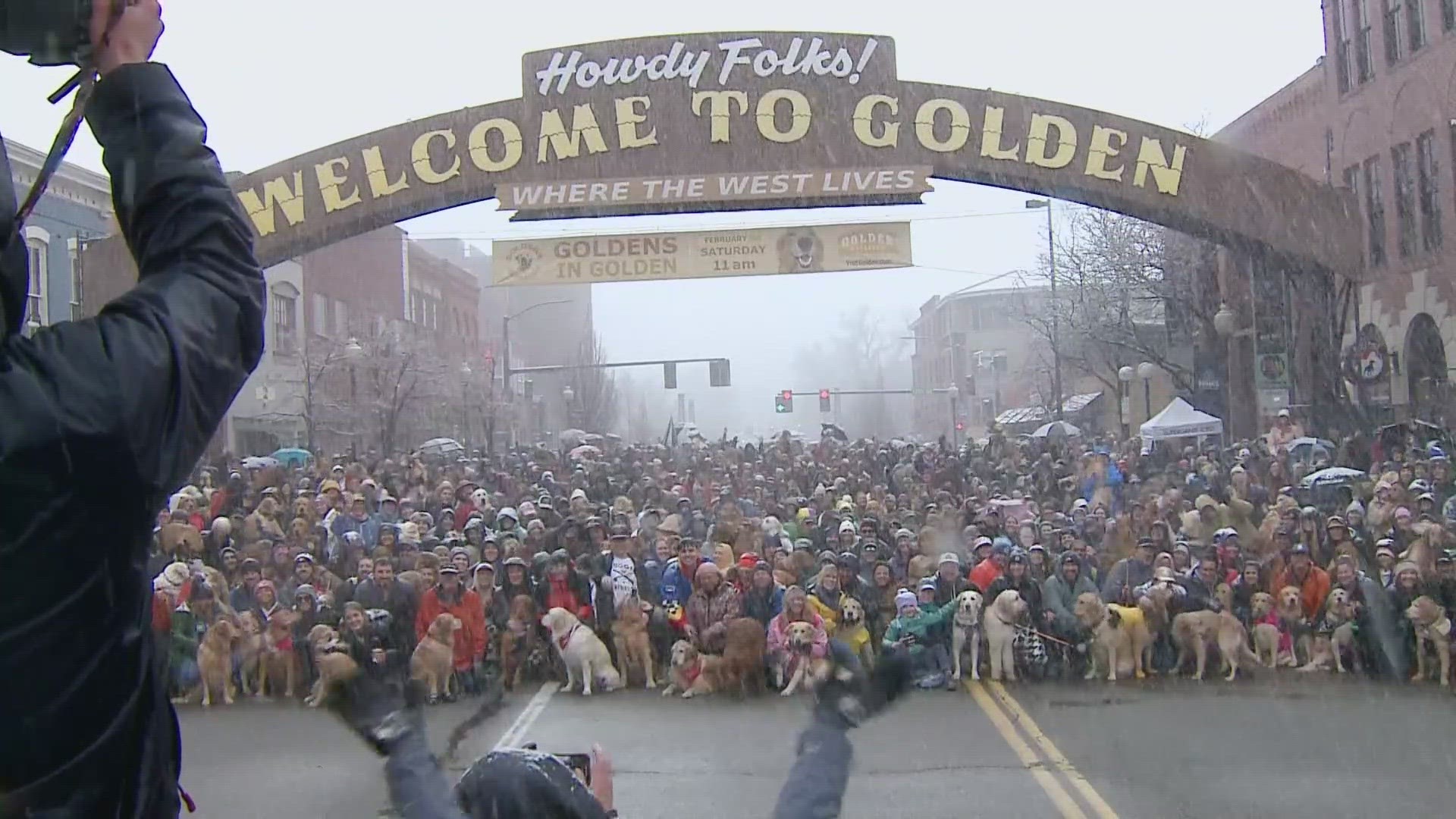 The annual Goldens in Golden celebration draws people and pups from all over the country to Colorado, but this is the first time they’ve dealt with heavy snow.