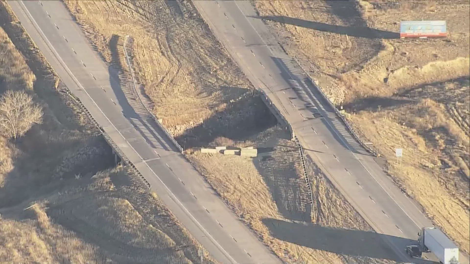 CDOT worker hit along I-70 in Arapahoe County | 9news.com