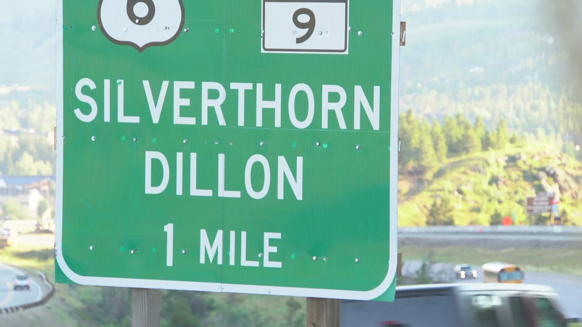 A new sign along I-70 has some people questioning the correct spelling of the town of Silverthorne.