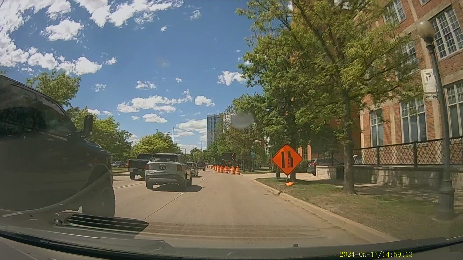 We're trying to start a movement to get Colorado's drivers to zipper merge, and the sings (or lack of them) could be a reason Coloradans can't keep traffic moving.