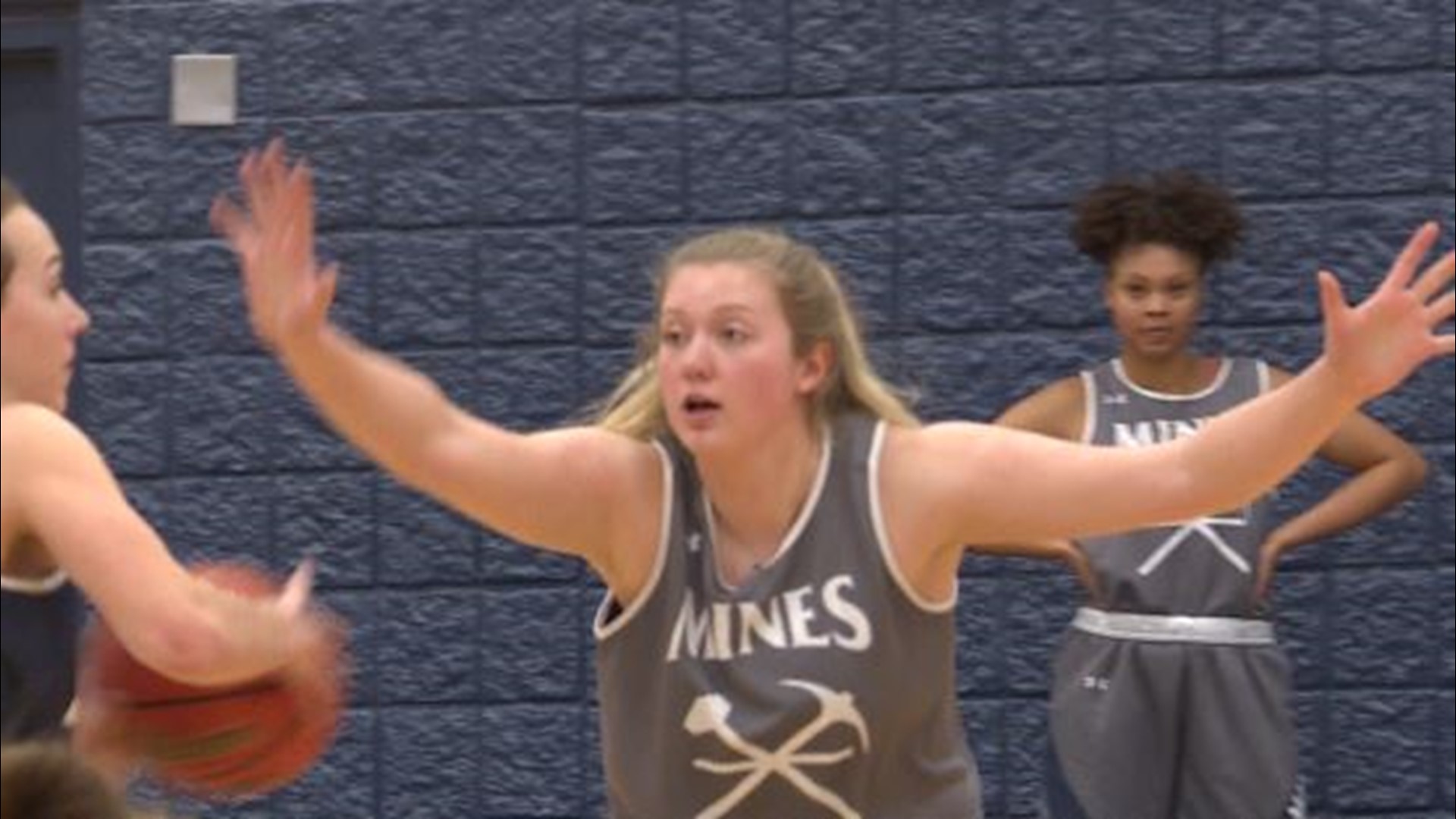 Courtney Stanton, a junior at Colorado School of Mines, takes us through a day in the life of a chemical engineering major and center of the women's basketball team.