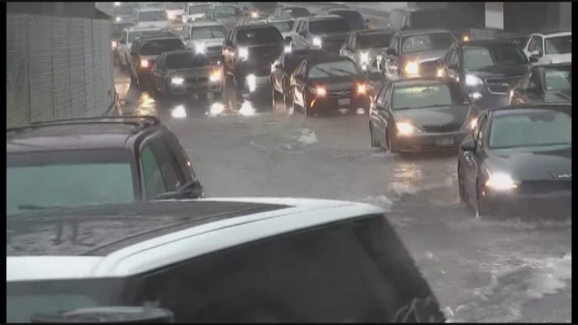 New York faces flooding as torrential rain falls | 9news.com