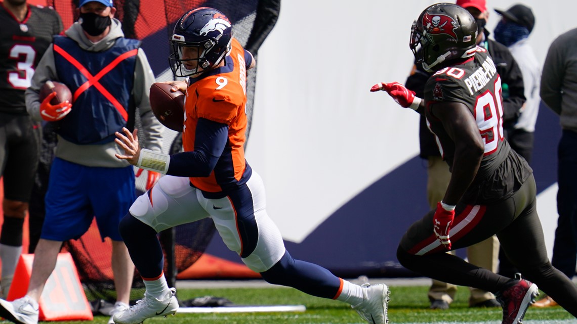 Brady, Barrett lead Buccaneers past Broncos 28-10