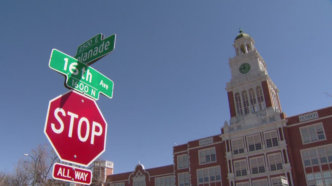 Students return to East High School after shooting - Vimarsana News