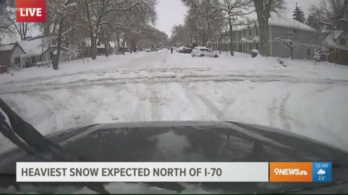 This TV reporter thinks driving in the snow is fun, for some reason ...