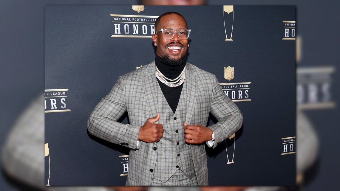 Los Angeles Rams - Von Miller honoring Demaryius Thomas during