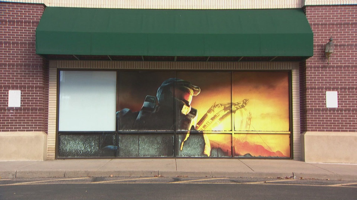 An 18-year-old video game mural in Denver is now famous, attracts visitors