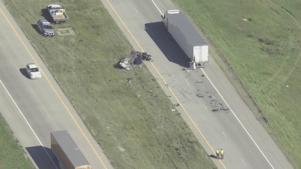 Latest Headlines | 3 people killed in eastern Colorado I-70 crash ...