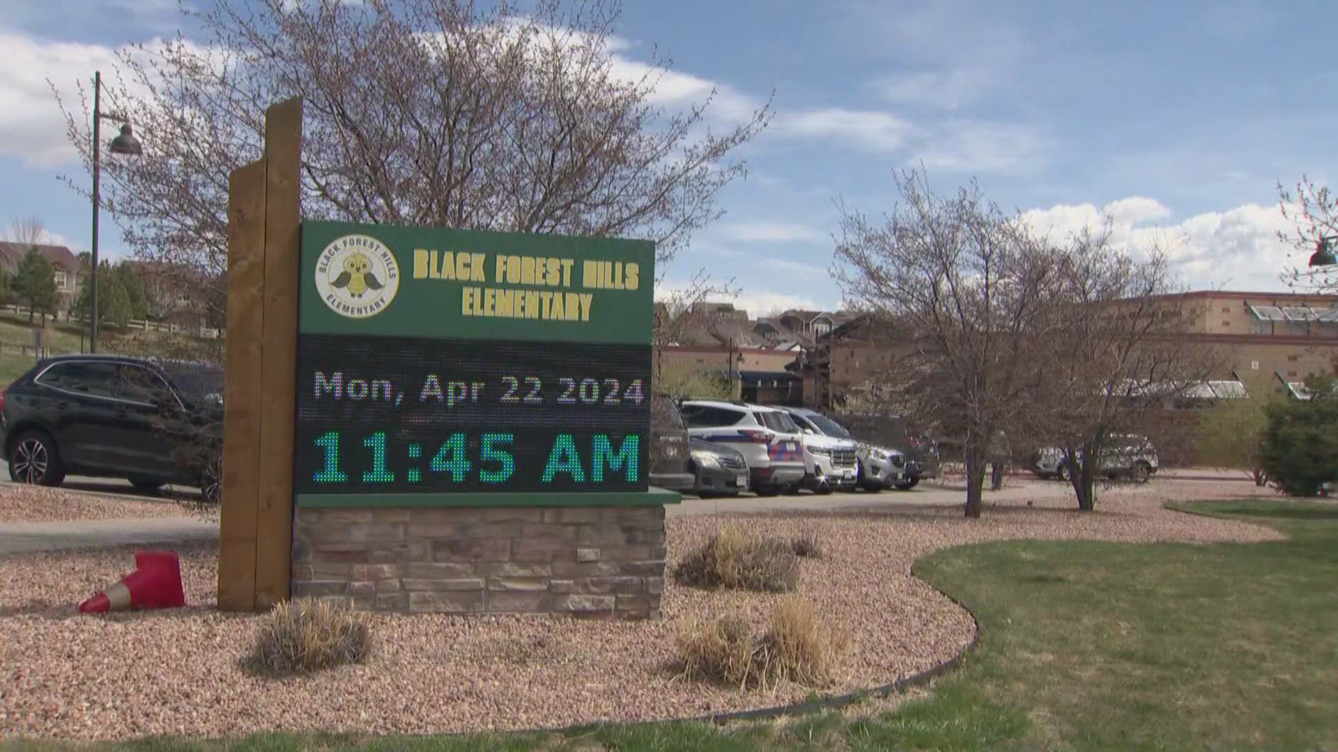 The superintendent of Cherry Creek Schools met with parents upset about the response after an attempted kidnapping at Black Forest Hills Elementary.