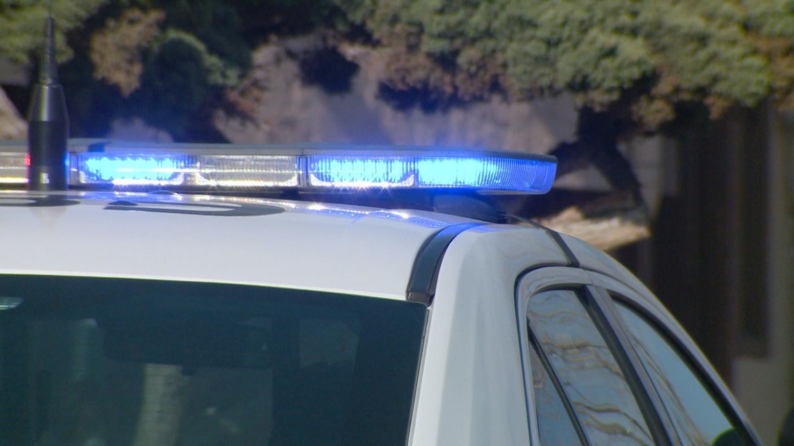 Deputi menyelidiki kecelakaan di tempat parkir motel Adams County