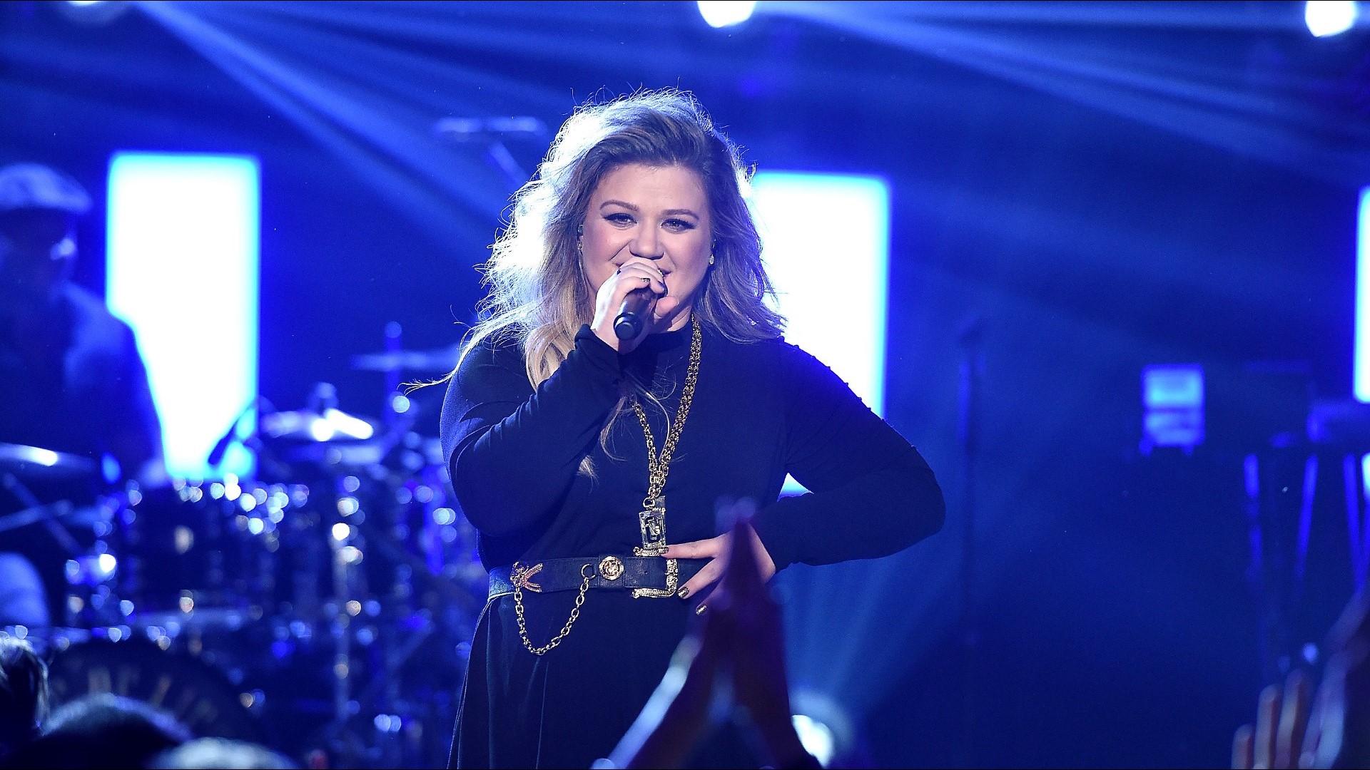 Kelly Clarkson to put on a free concert in Colorado Springs
