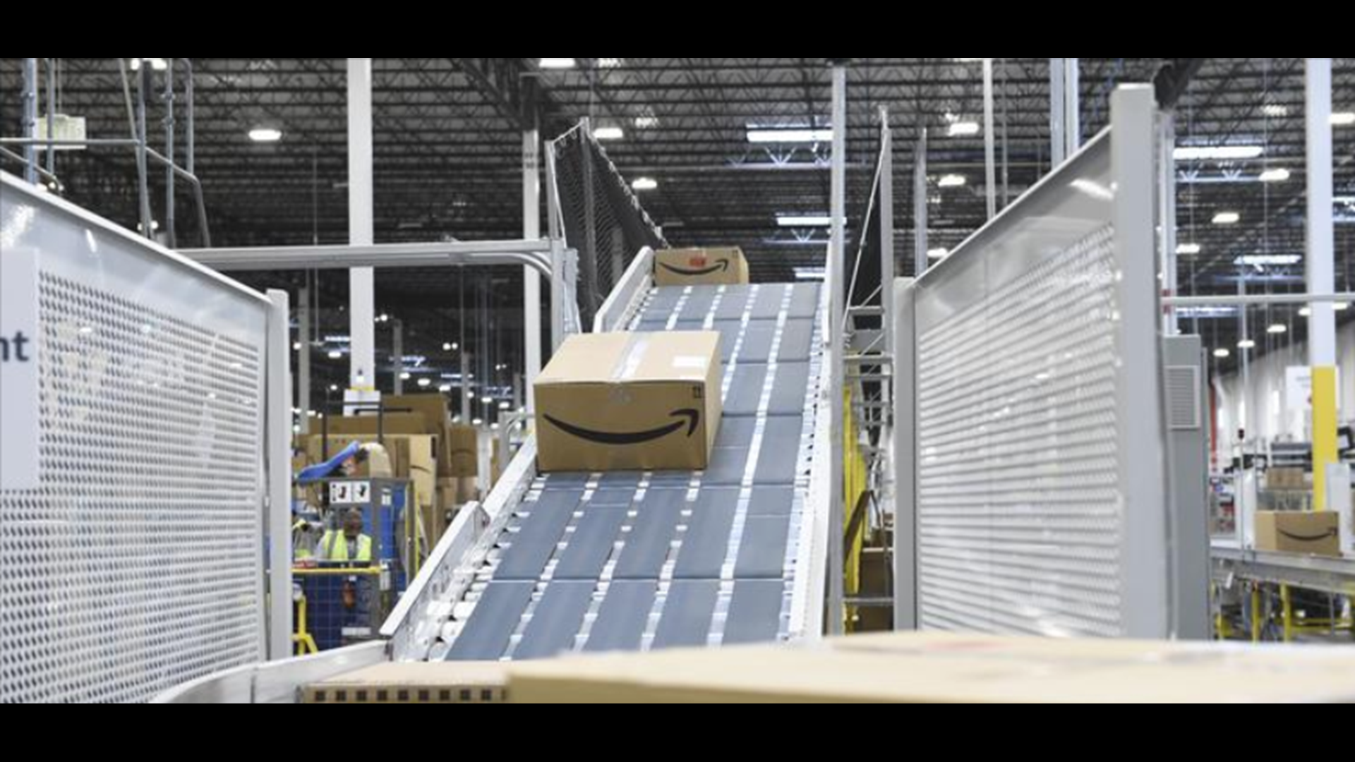 Peek inside Amazon's new fulfillment center in Aurora | 9news.com