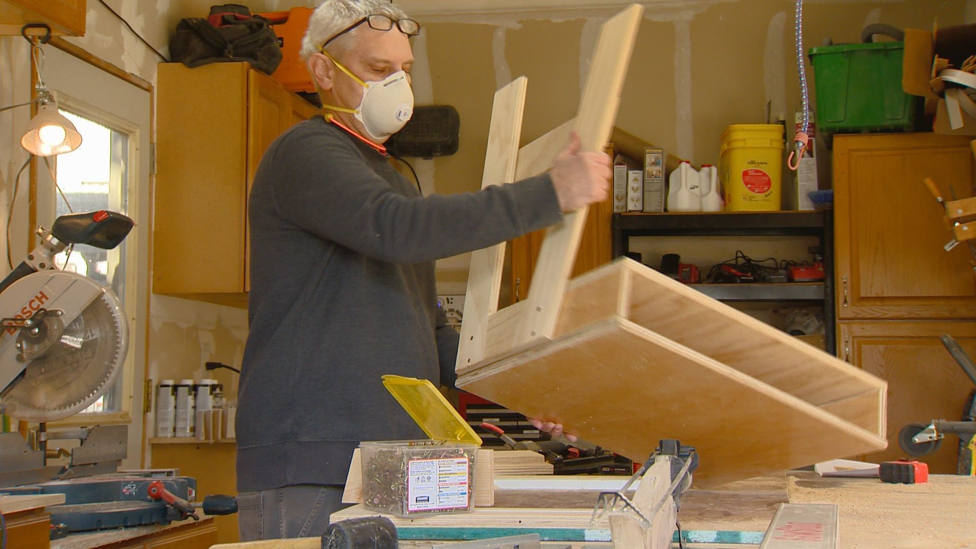 Desks by Dads Colorado man builds desks for remote students