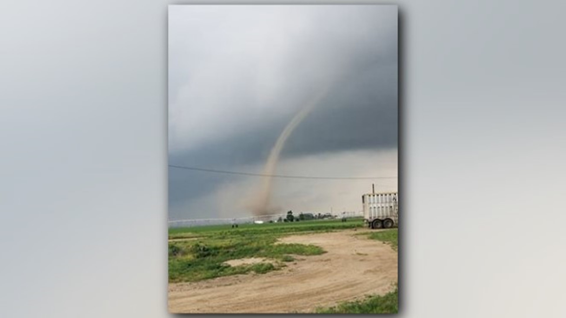 Several tornadoes reported in eastern Colorado | 9news.com