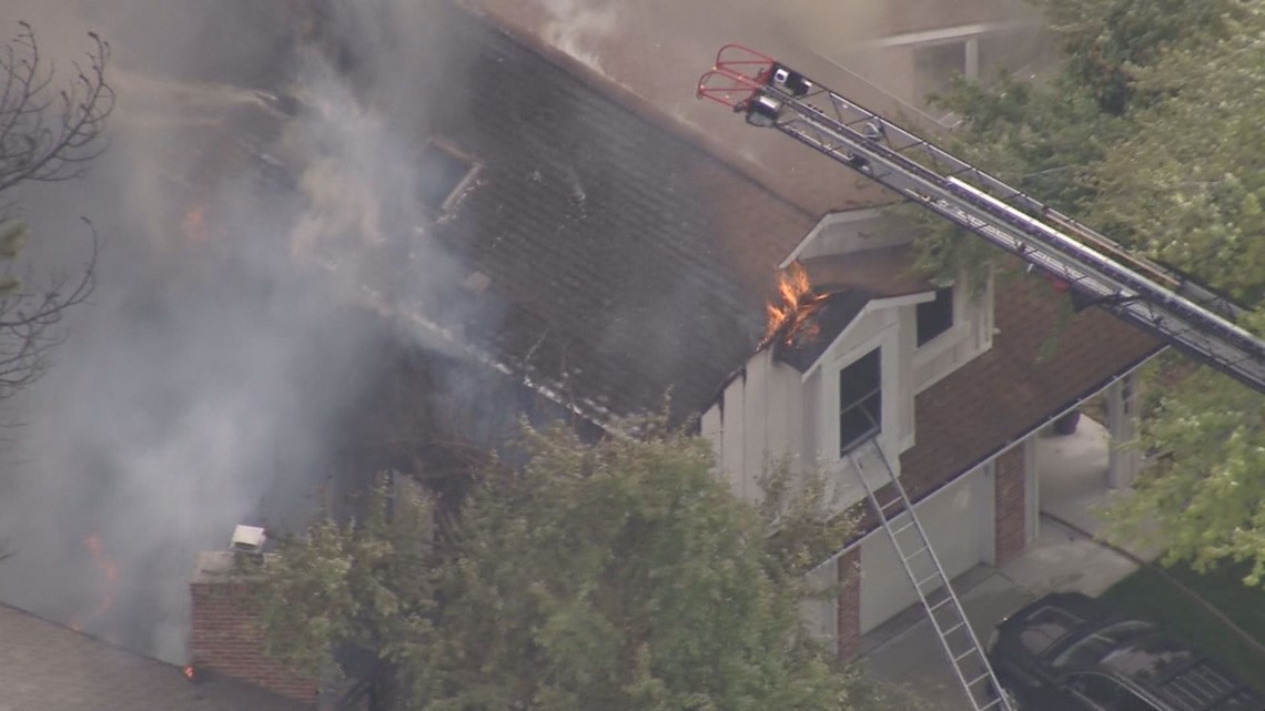 Littleton house fire spreads to multiple homes