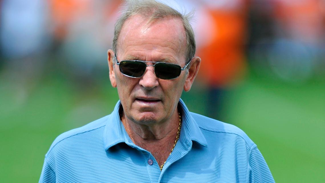 Denver Broncos' owner Pat Bowlen dies at age 75