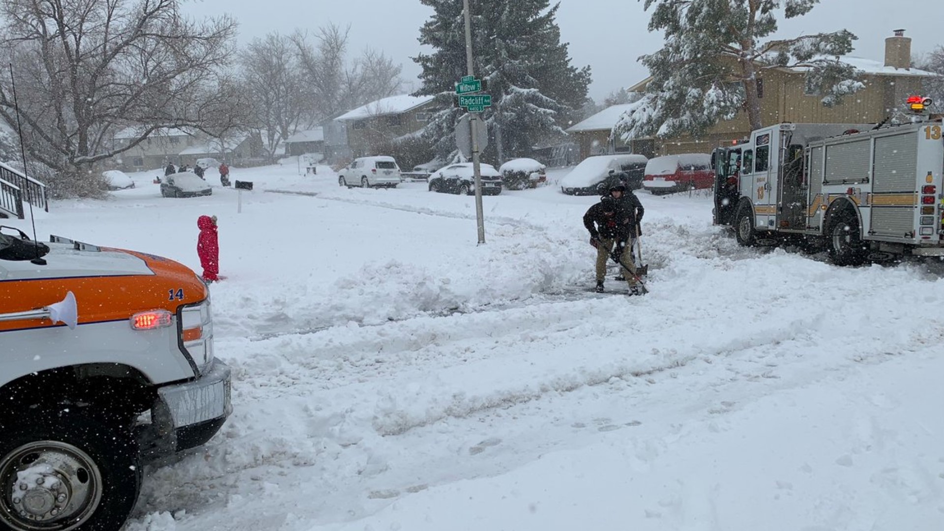 First responders get help from residents to shovel out of snow | 9news.com