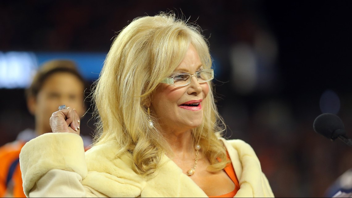 Annabel Bowlen, wife of Broncos owner, announces she too has Alzheimer's