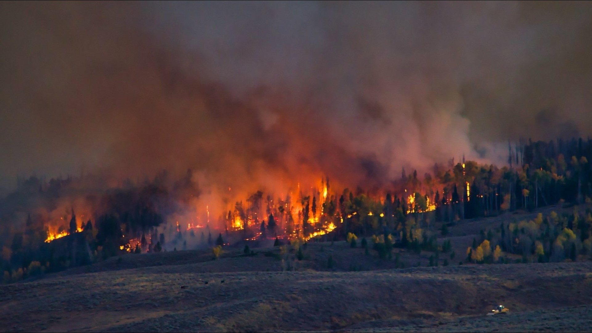 Silver Creek Fire now 12,611 acres, more than 500 personnel now