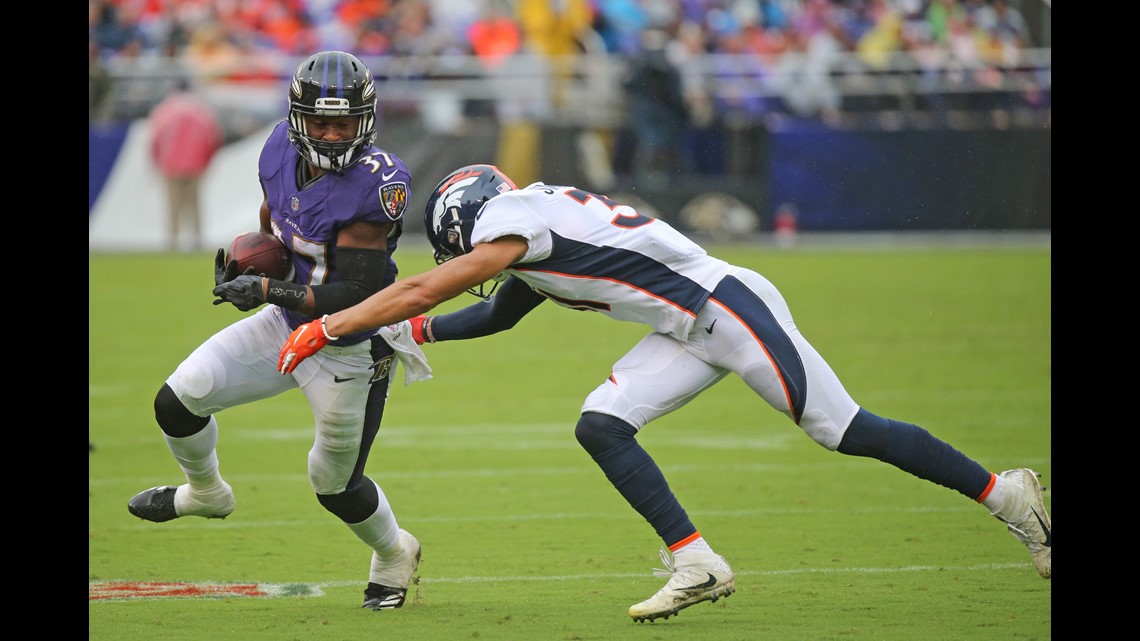 Baltimore, USA. 23rd September, 2018. Denver Broncos NT Domata Peko Sr (94)  pictured on the sidelines during a game against the Baltimore Ravens at M&T  Bank Stadium in Baltimore, MD on September