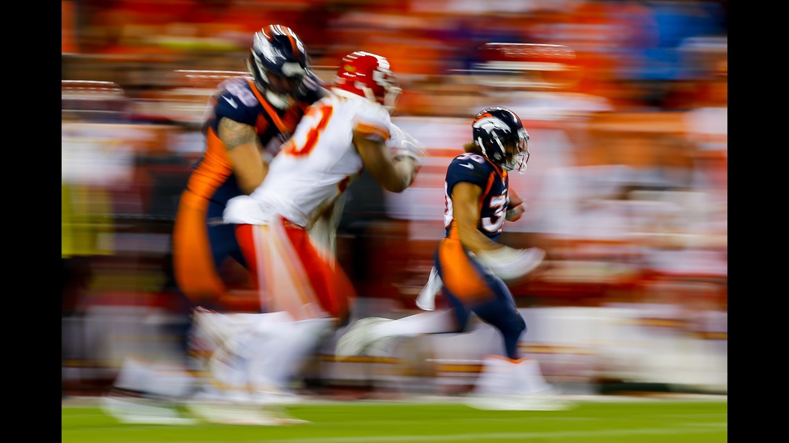 Mahomes' rally stuns Broncos, 27-23