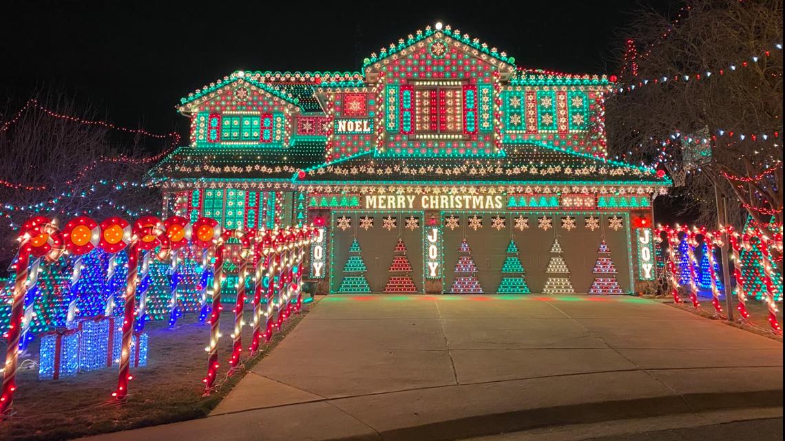 32 Towns With the Best Christmas Light Displays in the Country