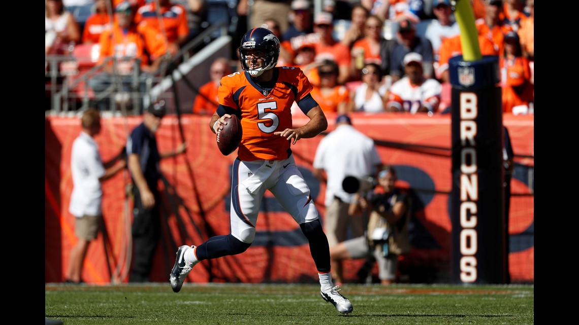 Denver Broncos linebacker Von Miller (58) rushes the Jacksonville Jaguars  during the first half of an NFL football game, Sunday, Sept. 19, 2021, in  Jacksonville, Fla. (AP Photo/Phelan M. Ebenhack Stock Photo - Alamy