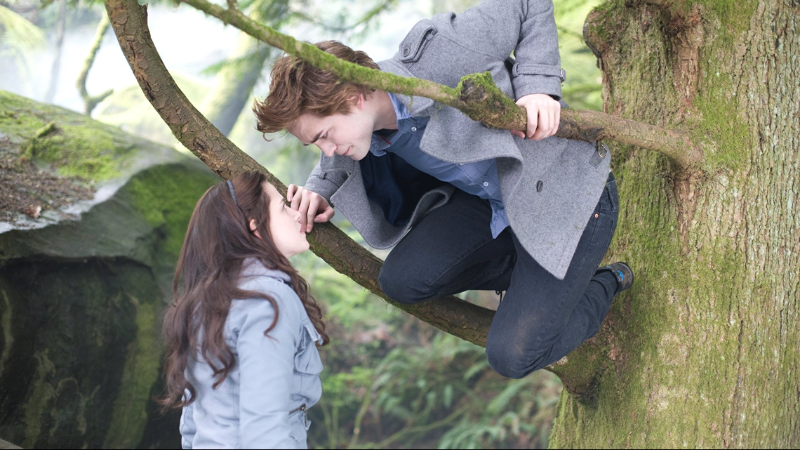 'Twilight' returns to theaters Tuesday for 10th anniversary