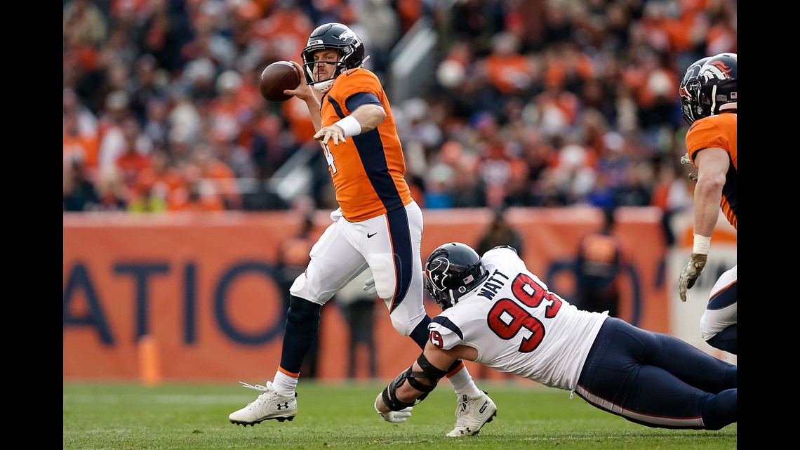 Broncos miss FG, Texans extend win streak to 6 in Demaryius Thomas