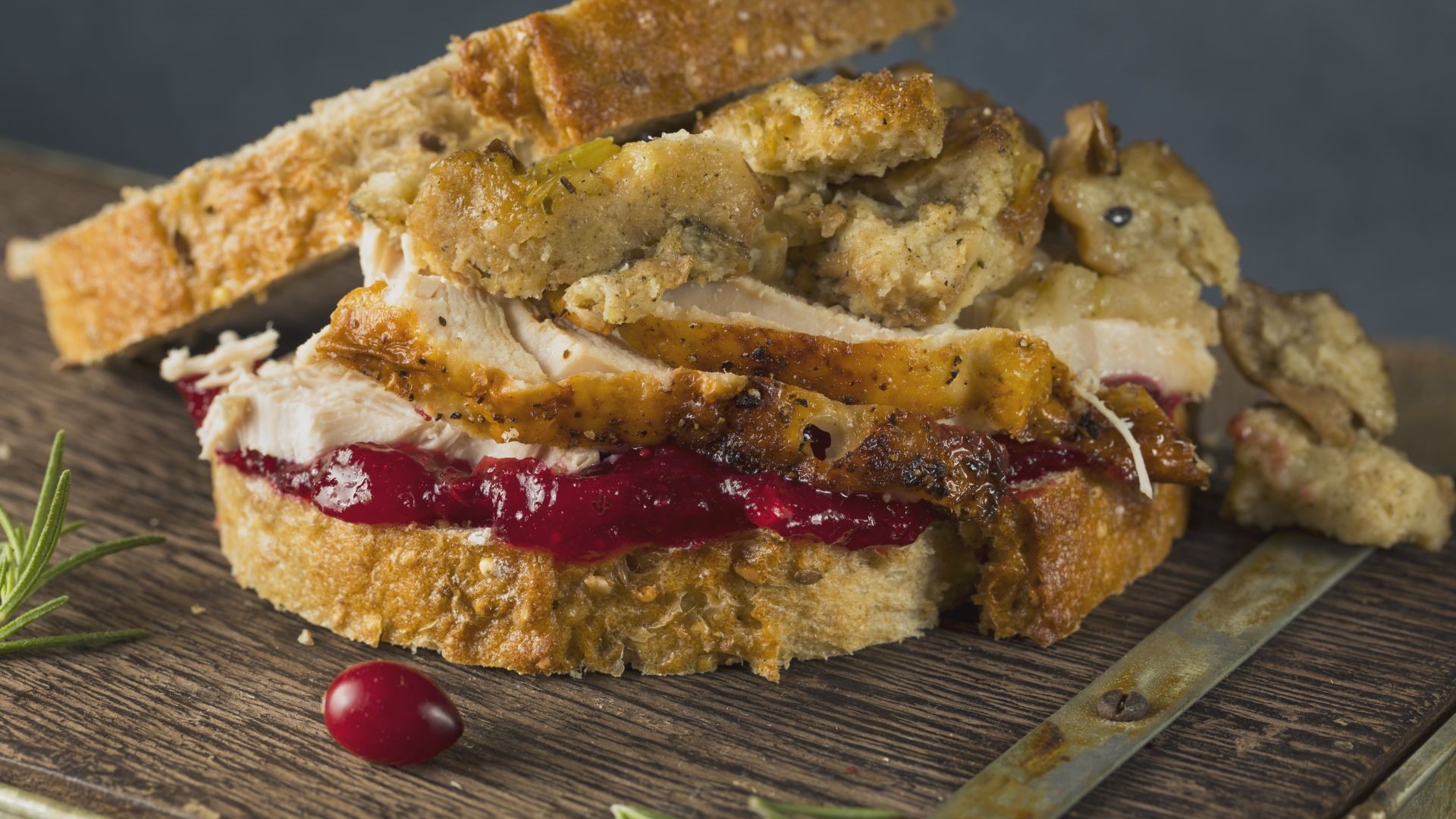 Here's How Long Each Type Of Thanksgiving Leftover Is Safe To Eat ...