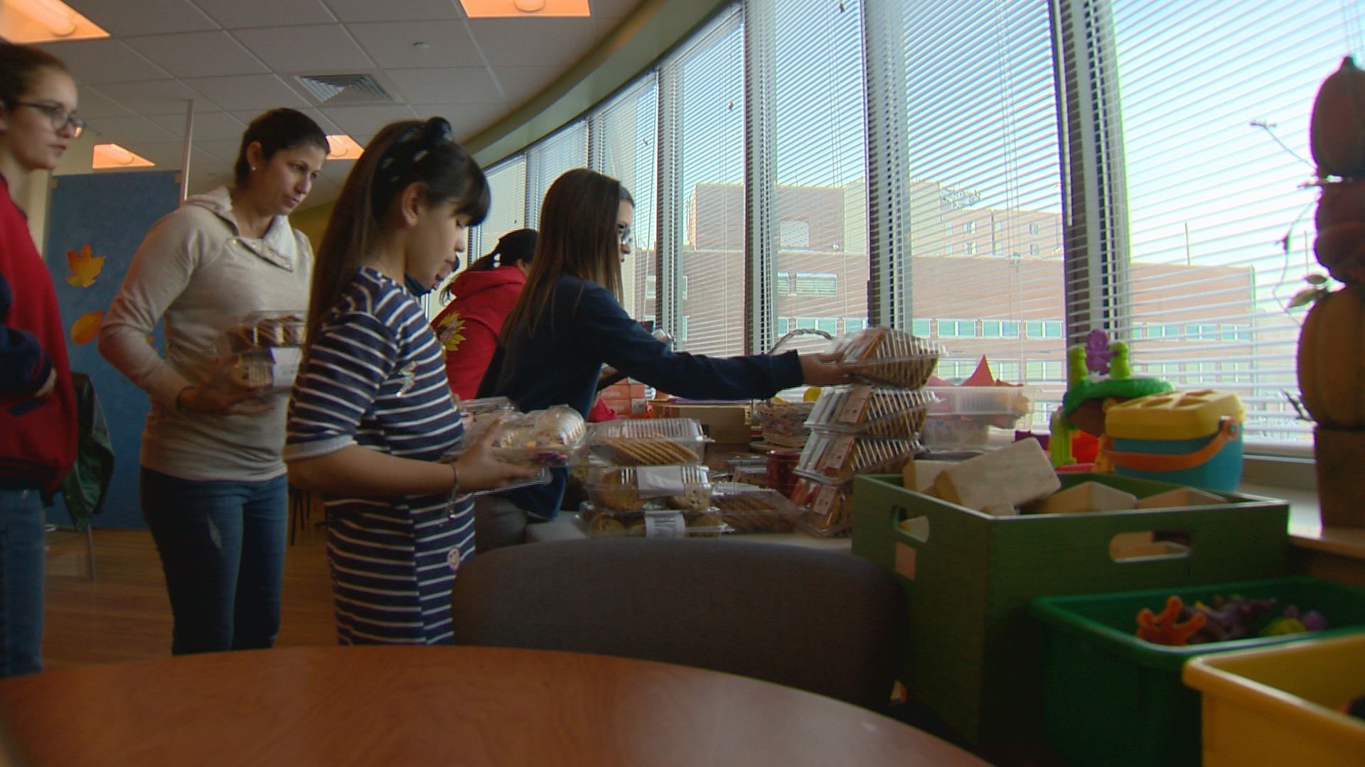 The Kyle Wood Foundation has the tradition of delivering Thanksgiving meals and desserts to families spending the holiday caring for their children in the hospital.