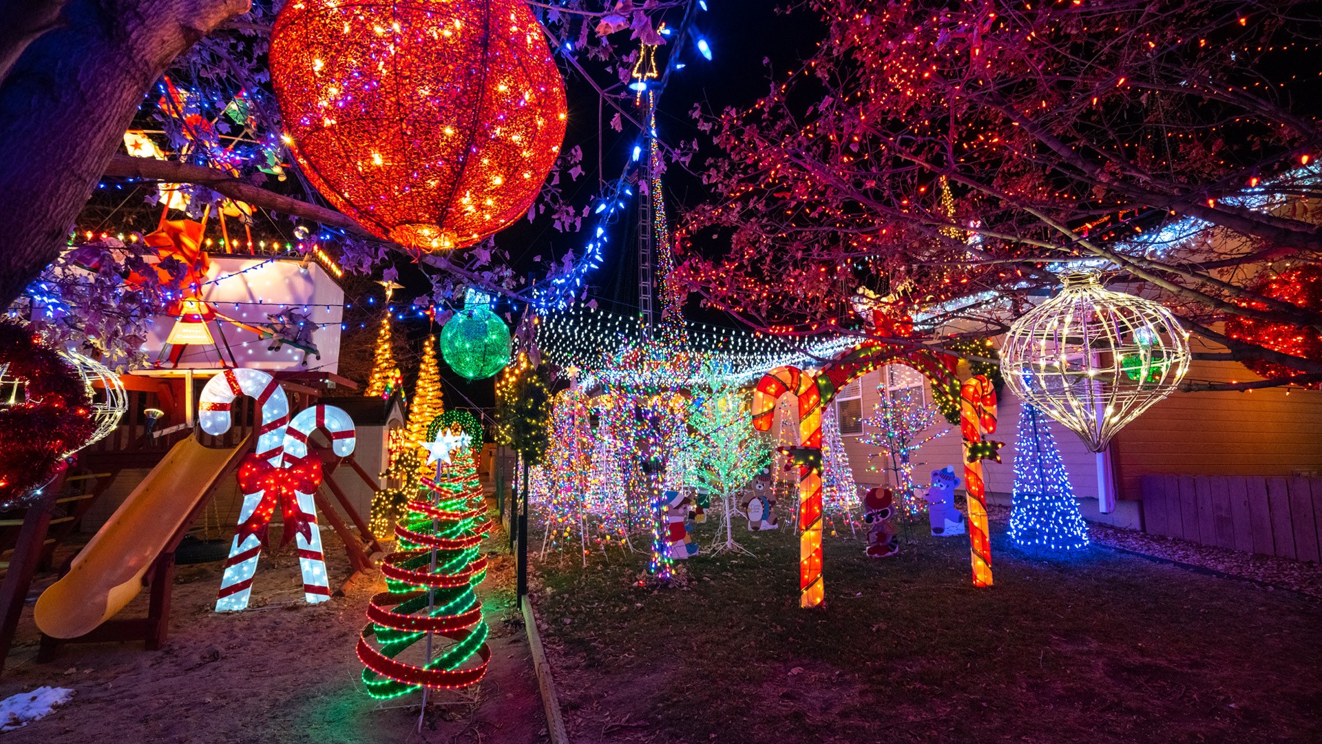 Where to find the best Christmas lights in Denver and Colorado; an