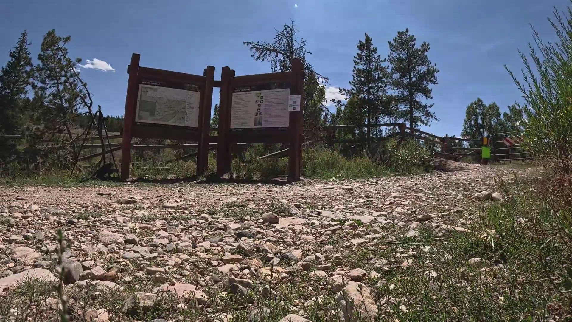 Bilingual trail signage is being added to 20-30 to trailheads around the White River National Forest this summer.