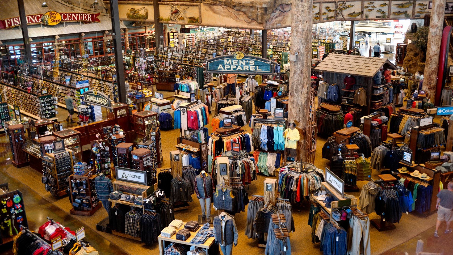 Bass Pro Shops, Cabela’s to hire 7,000 holiday season workers