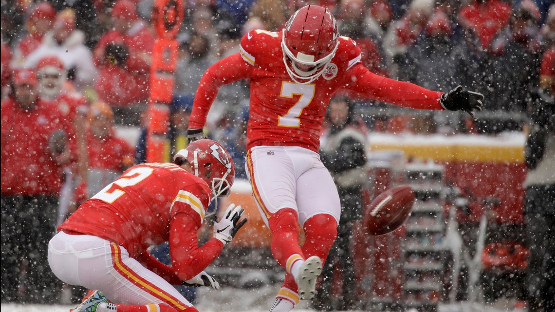 PHOTOS: Chiefs romp Broncos at snow-covered Arrowhead