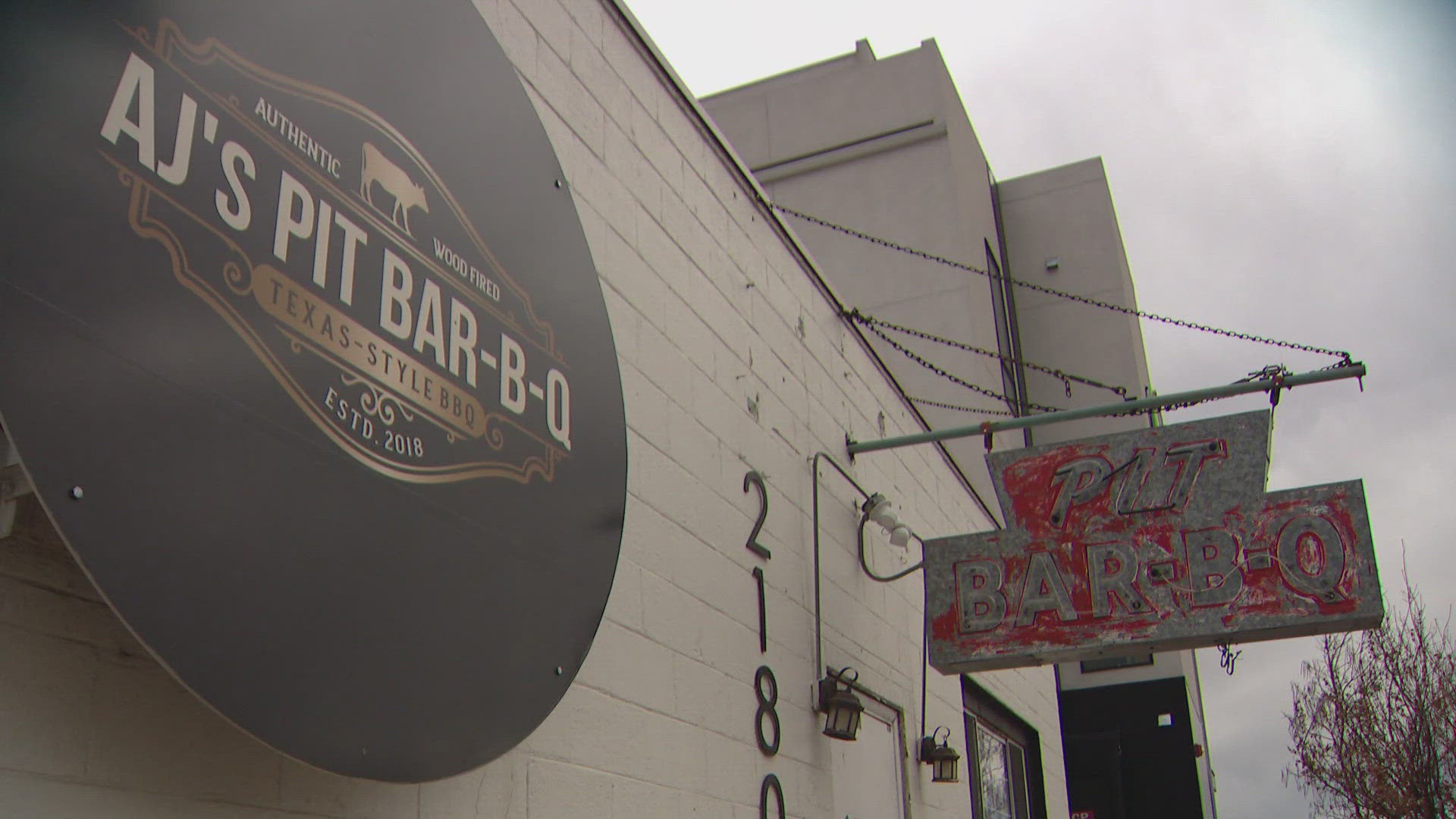 AJ's Pit Bar-B-Q employees close down restaurant after tax dispute with ...