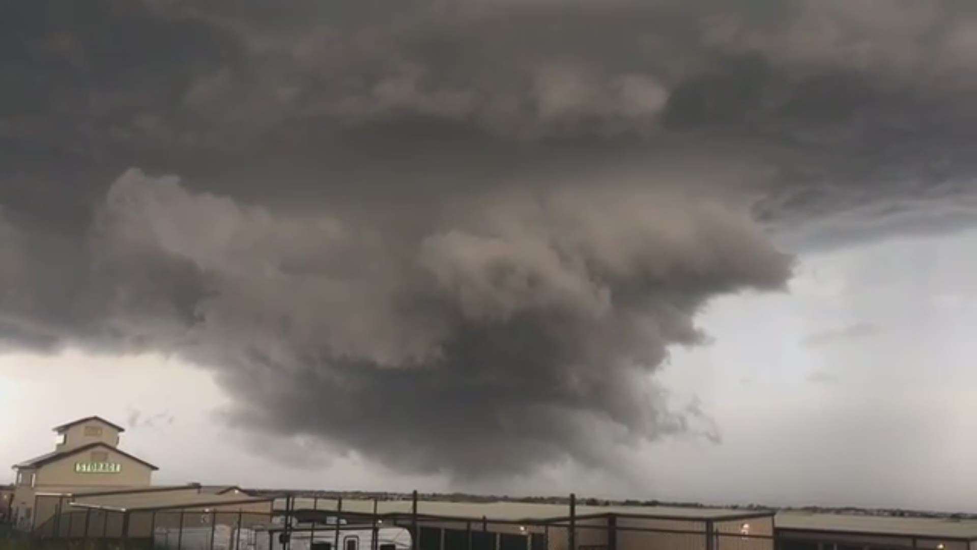 Epic Photos Show Storm Right Before It Produced A Tornado 9news Com