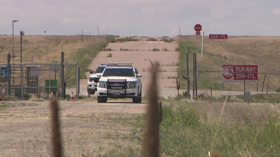 Man hit by plane on Denver airport runway died by suicide, coroner says