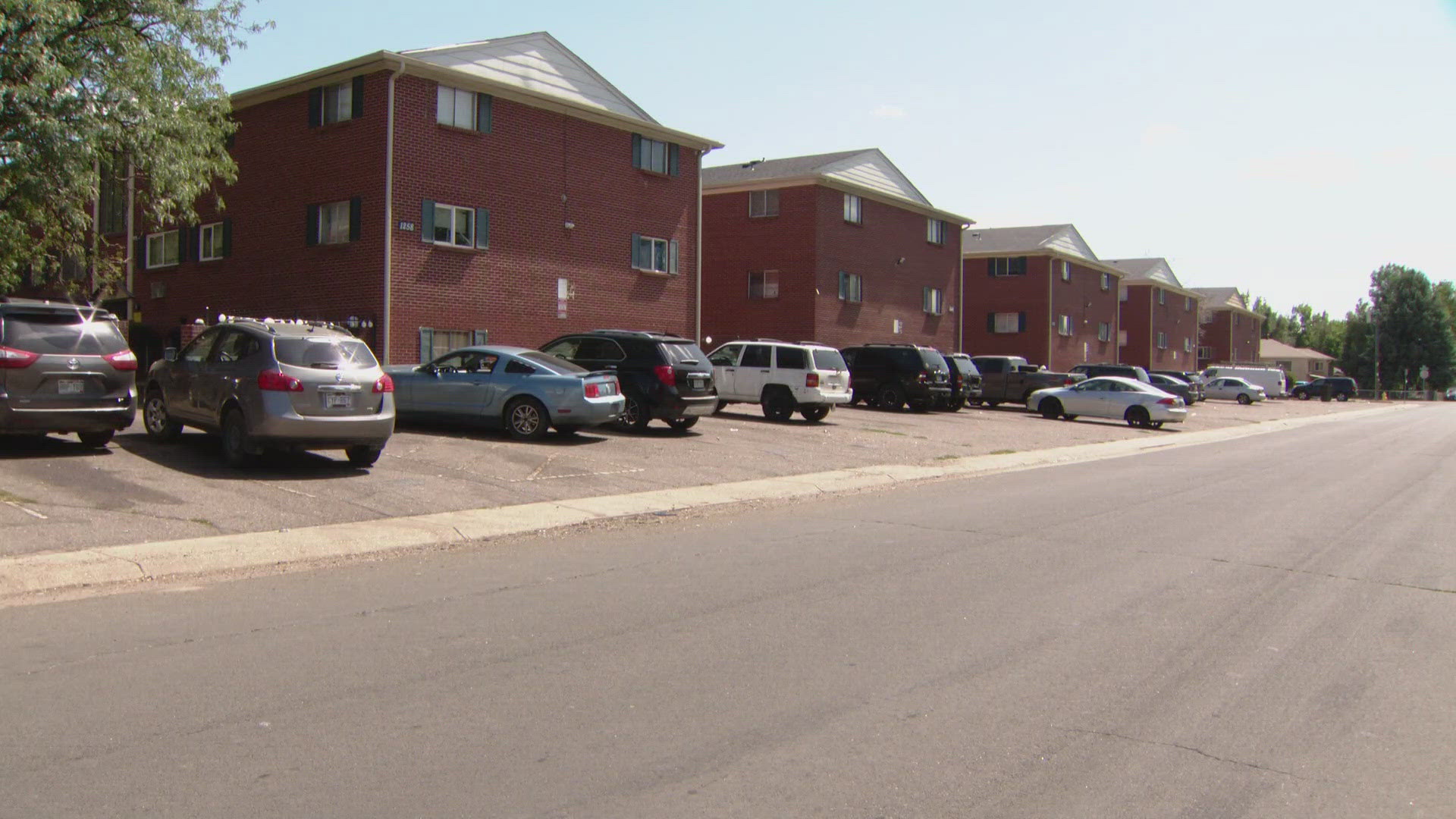 Tenants said reports that an Aurora apartment complex at 12th Avenue and Dallas Street is being overrun by gangs are greatly exaggerated.