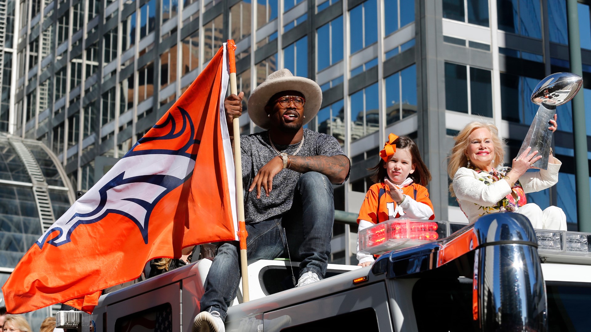 Top 9 plays of Von Miller's stellar Denver Broncos career | 9news.com