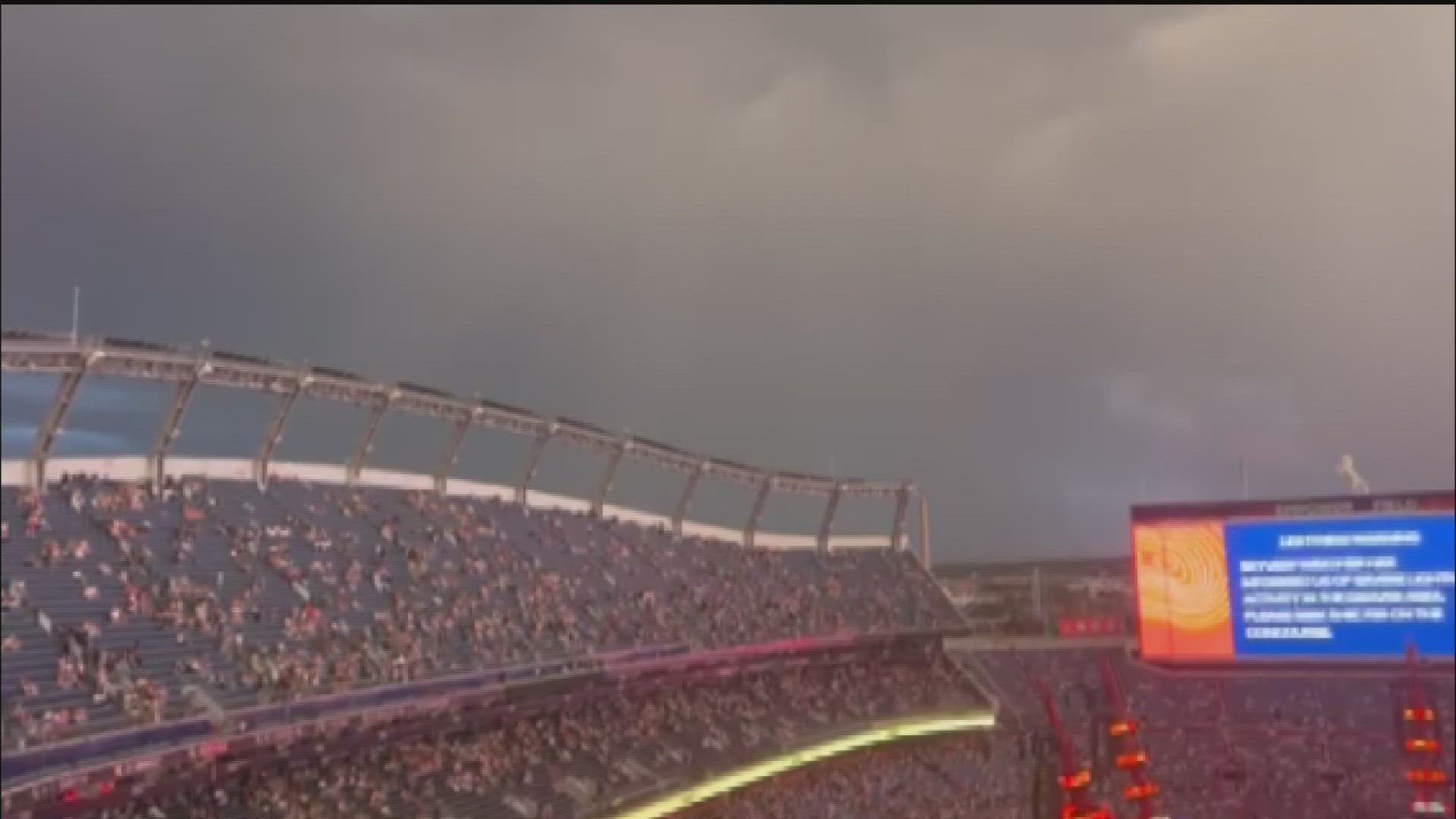 Lightning weather delay at Ed Sheeran concert in Denver