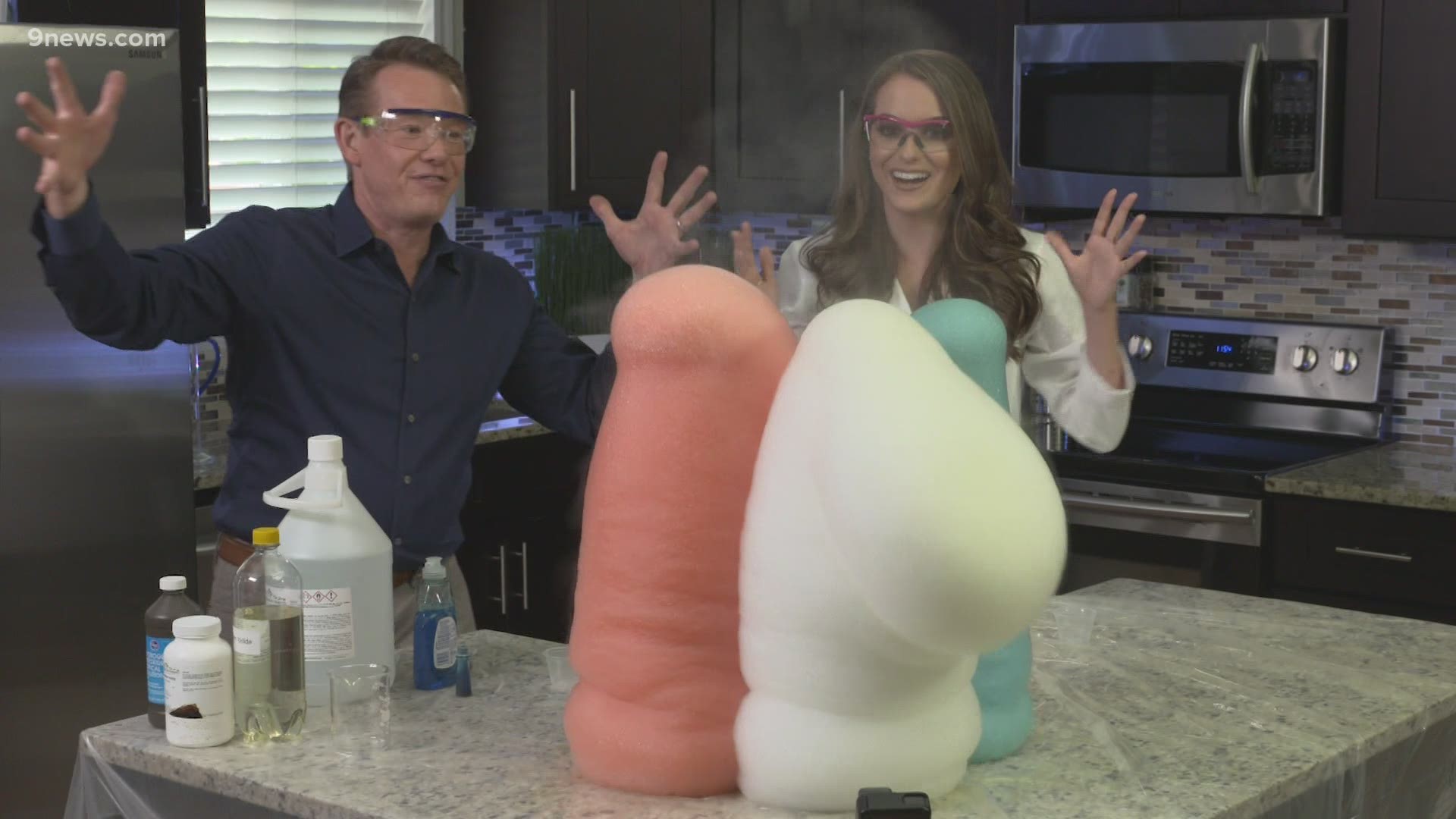 Science Minute: How the elephant toothpaste experiment works | 9news.com