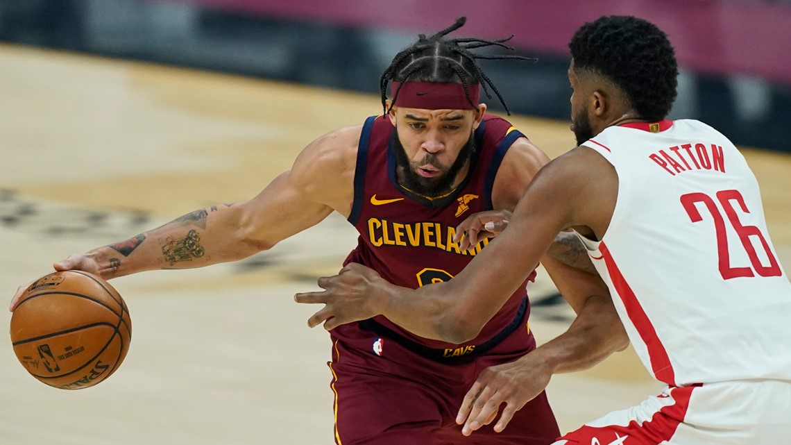 AP Source: Cavaliers Acquire JaVale McGee