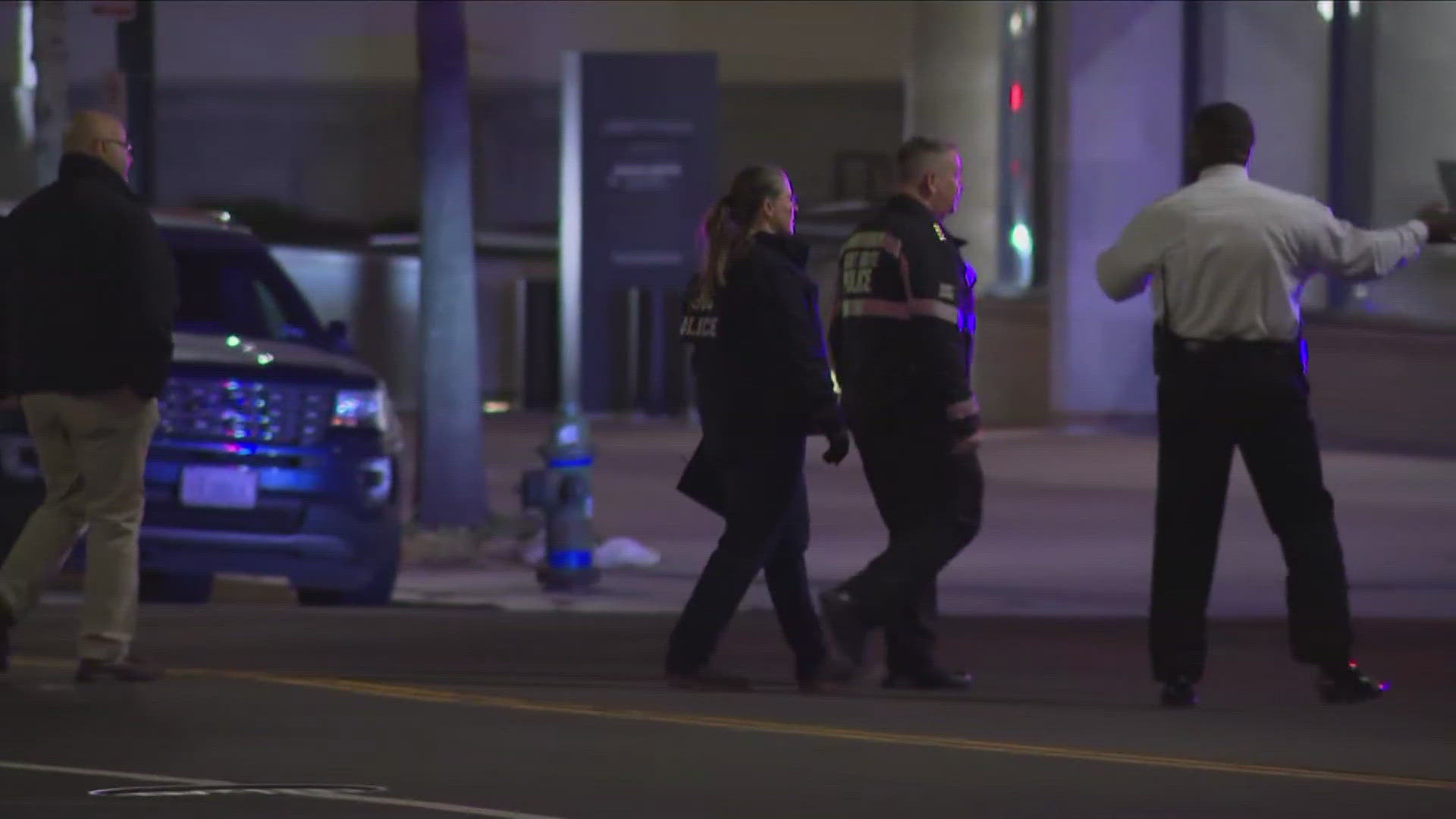 Armed man shot by Secret Service near White House, suspect hospitalized ...