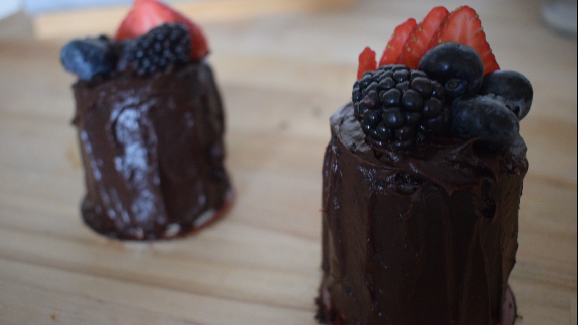 Valentine S Day Recipe Impress Someone Special With These Double Chocolate Mini Cakes 9news Com