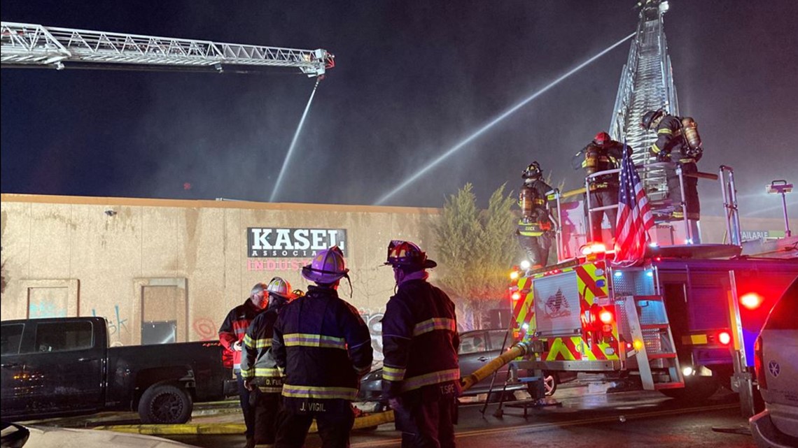 High winds give Denver Fire difficulty fighting warehouse fire