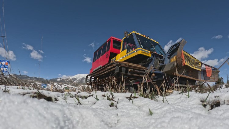 Someone left a full-sized snowcat sitting in a Silverthorne parking lot